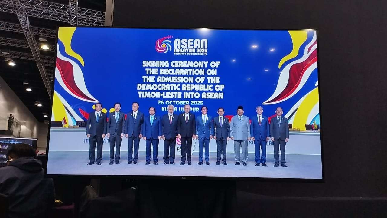 Momen Diplomasi ASEAN: Sambutan Hangat PM Anwar untuk Presiden Prabowo