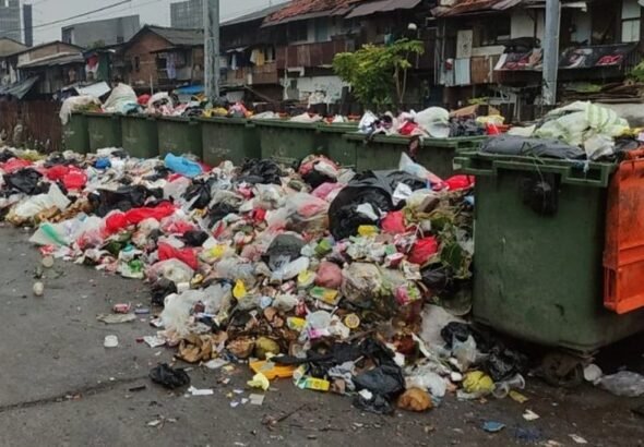 Satpel LH Cakung Perkuat Edukasi dan Pengawasan Cegah Penumpukan Sampah di Penggilingan